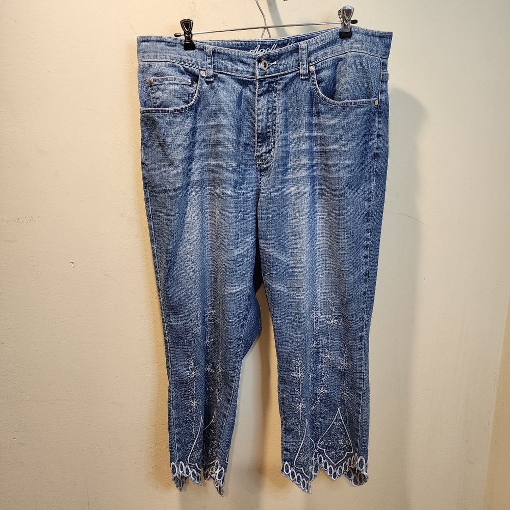 APOLLO  JEANS Light Blue Cropped  Embroidered  Jeans Size 13/14